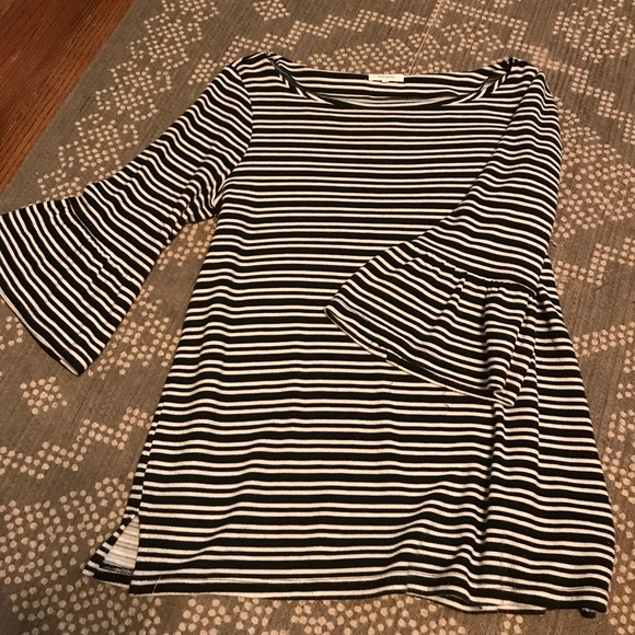 Pleione Tops - Stripped blouse